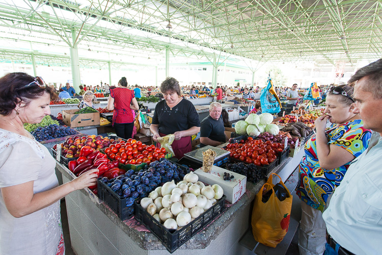 The food market in Tiraspol